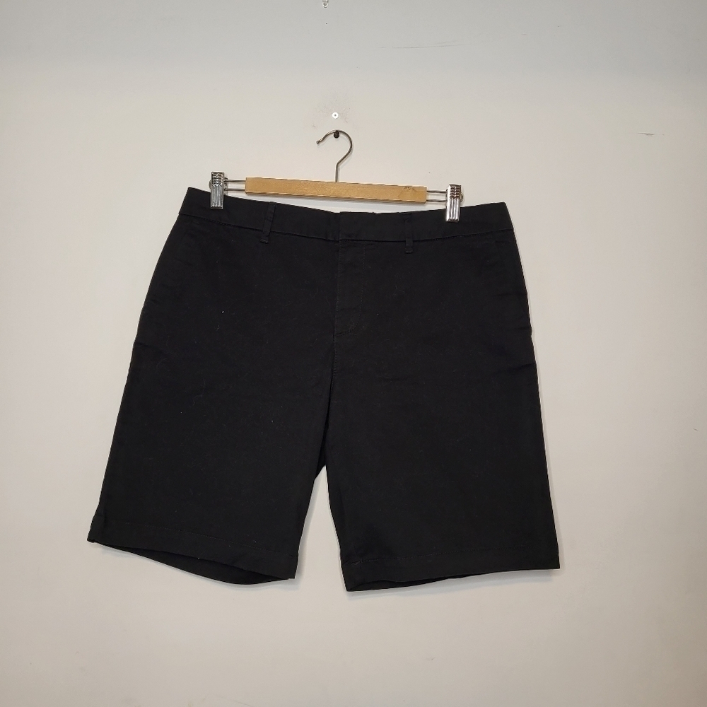 Tommy Hilfiger Black Khaki Short Size 12